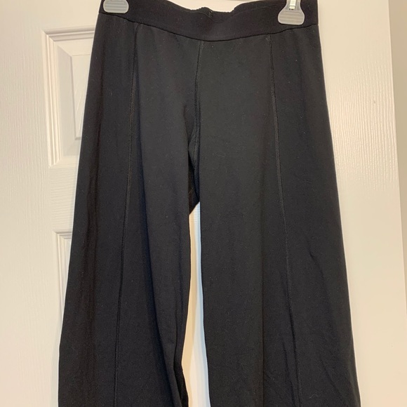 Women’s Lululemon Wide Leg Yoga Pant - Size 4 - Picture 2 of 5